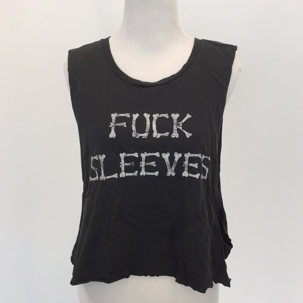 F sleeves cropped muscle tee by Deter